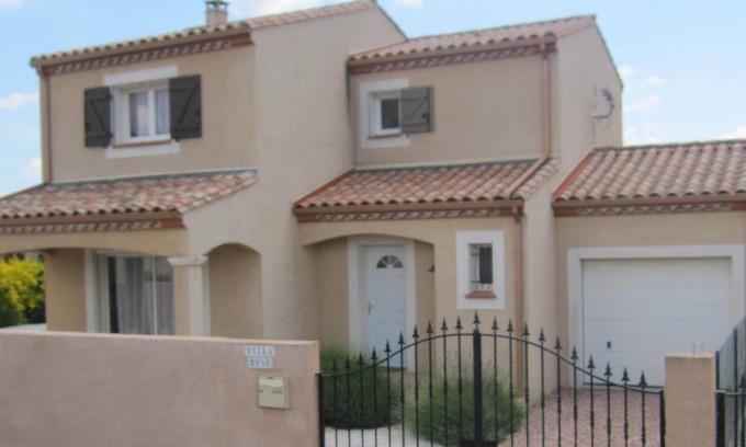 Trebes Villa | Stylish modern villa with private heated pool in scenic Trebes, near Carcassonne