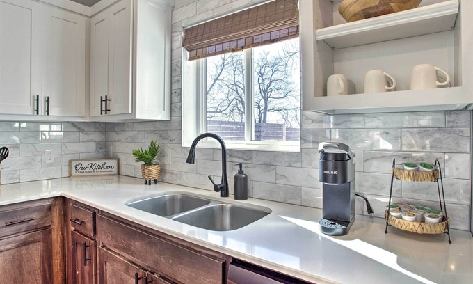Central Oklahoma City Cottage | Stylish OKC Farmhouse w/Garden - Close to OU