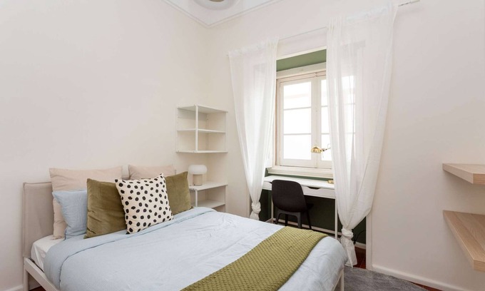 Alto do Pina Apartment | Stylish Peaceful Room | Shared Apartment