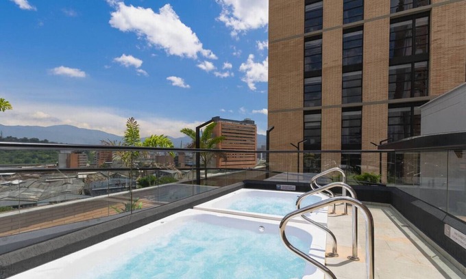 San Diego Apartment | Stylish Remote Hub – 2BR w/Cowork & Jacuzzi