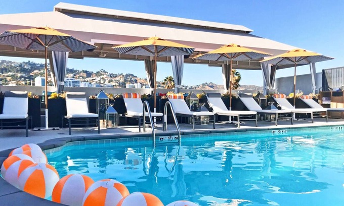 Tri-West House | Stylish Skydeck, Kitchen & Balcony, FIDO Friendly! Nearby The Sunset Strip!