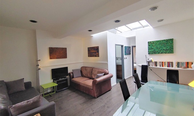Carnaby Apartment | Stylish Soho Apartment Sleeps 4