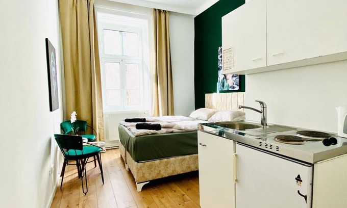 Matzleinsdorf Apartment | Stylish Studio, 15-Min to City Center In Vienna