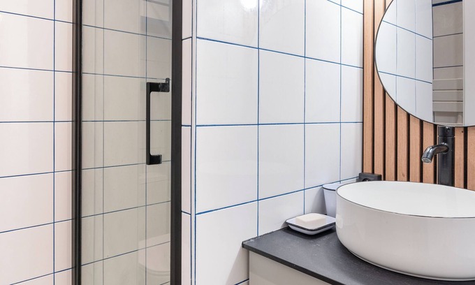 Quinze-Vingts Apartment | Stylish Studio Apartment for 2 Bastille