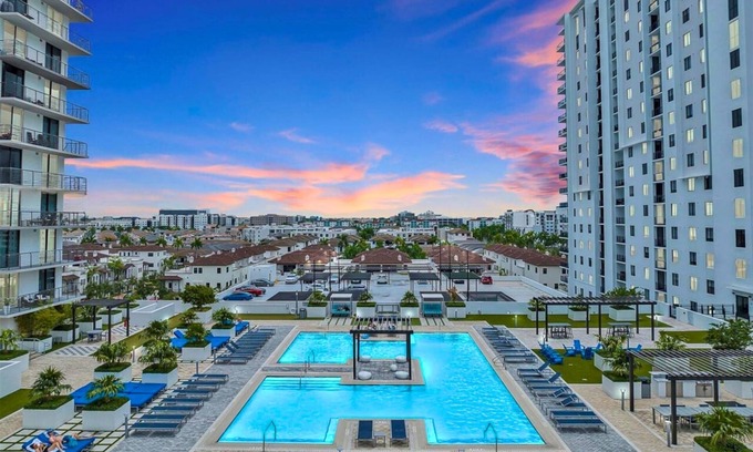 Doral Condo | Stylish Studio | Pool View | Heart of Downtown Doral