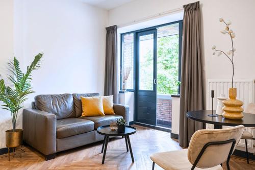 Centrum Apartment | Stylish Studio With Balcony, Near Tilburg Station