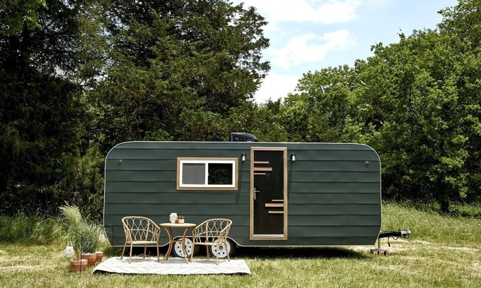 Scottsboro House | Stylish Tennessee Glamping Rental for a Getaway near Nashville