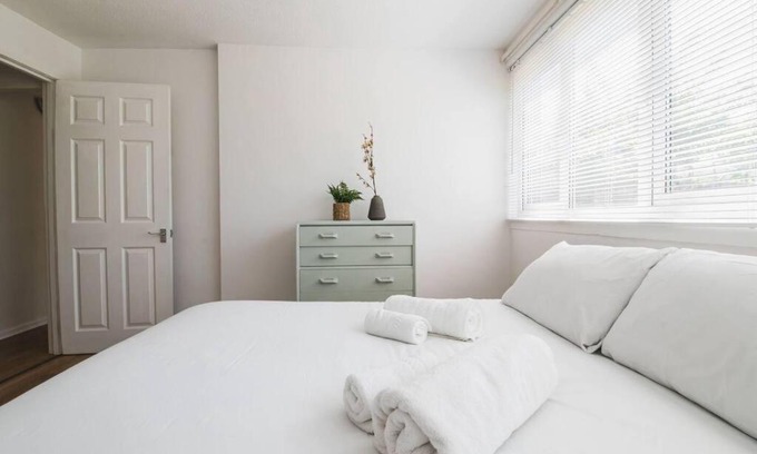Tottenham Green Apartment | Stylish & Tranquil Flat with Excellent Connections