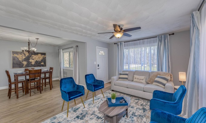 Indianapolis House | Stylishly Renovated 3BR Conveniently Located - Butler, Marion, BRIPP & Downtown