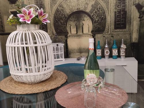 San Andres-San Pablo Apartment | "Sueños de Azahar" Palacio Viana con cochera para vehículos medianos y wifi