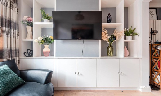 Ipswich House | SuffStay
