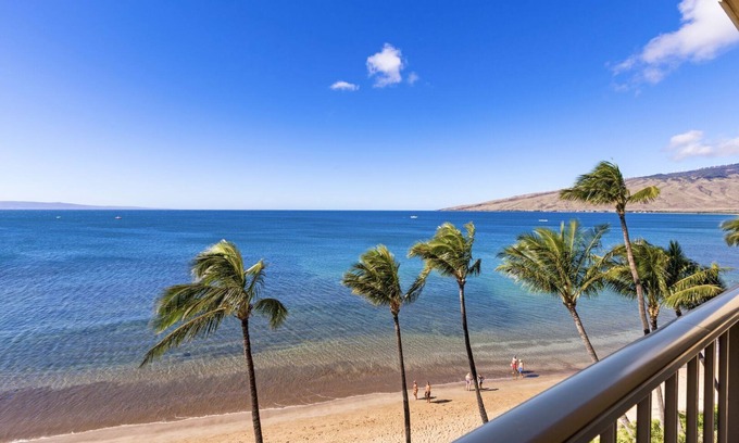 Kihei Condo | Sugar Beach PH35 Amazing Front Row Oceanviews and a Beautiful Direct Beachfront Condo Home