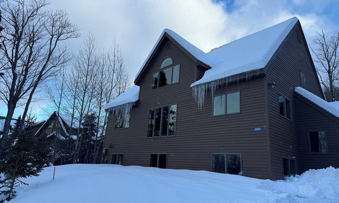 Carrabassett Valley House | Sugarloaf West Mountain Summit Lodge
