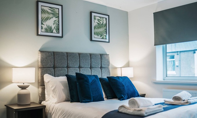 Hartlepool Apartment | Suggitt House | Workstays UK