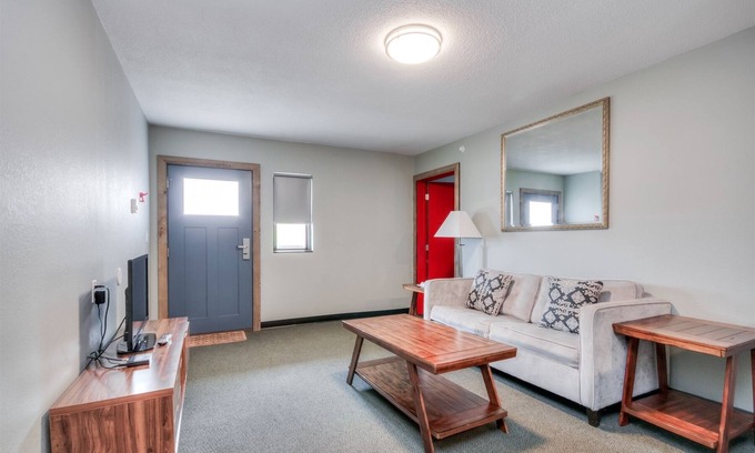 Rapid City Apartment | Suite 201 - 1BR Apartment | 1 Bed, 1 Bath