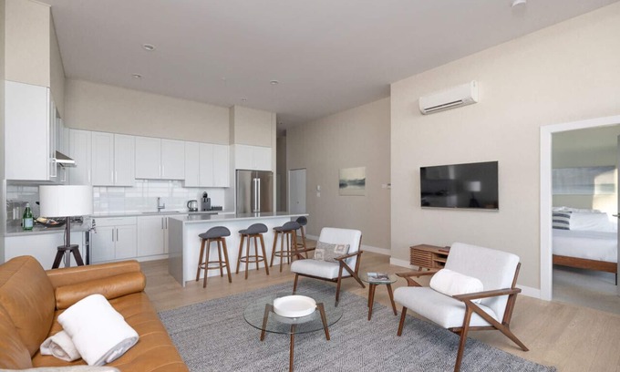 Regional District of Nanaimo Apartment | Suite #207 Contemporary Accommodation Patio Suite