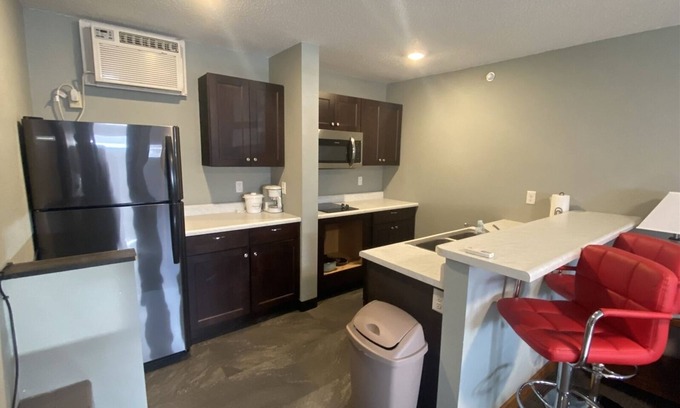 Rapid City Apartment | Suite 214 - 1BR Apartment | 1 Bed, 1 Bath