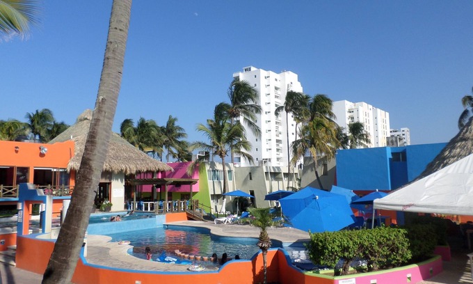 Boca del Rio Hotel | Suite 4 people Pool. FREE light breakfast‼