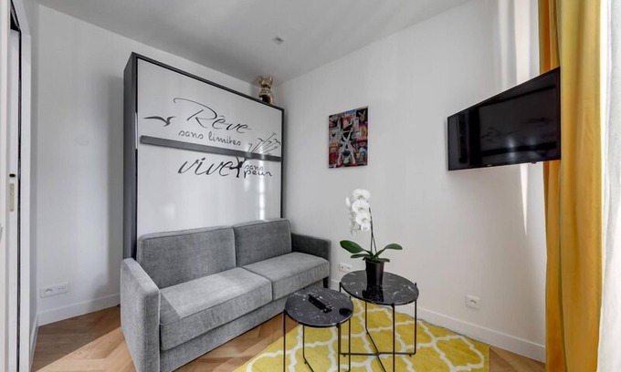 Marais Apartment | Suite CD : Superb Parisian apartment