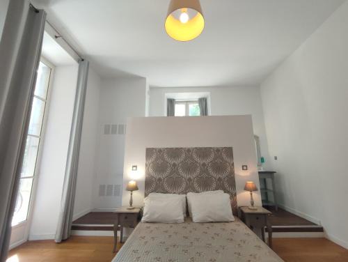 La Redorte Apartment | Suite de Rêve au Château avec Bain Caché - Accès Bassin de Nage - Clim