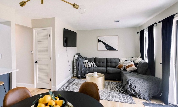 Table Rock Condo | Suite Dreams – Condo for 4