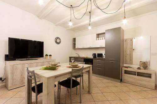 Old Town Apartment | Suite Garibaldi - Smart Holiday