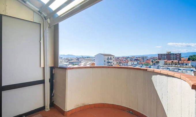 Prato Apartment | Suite in Lawn