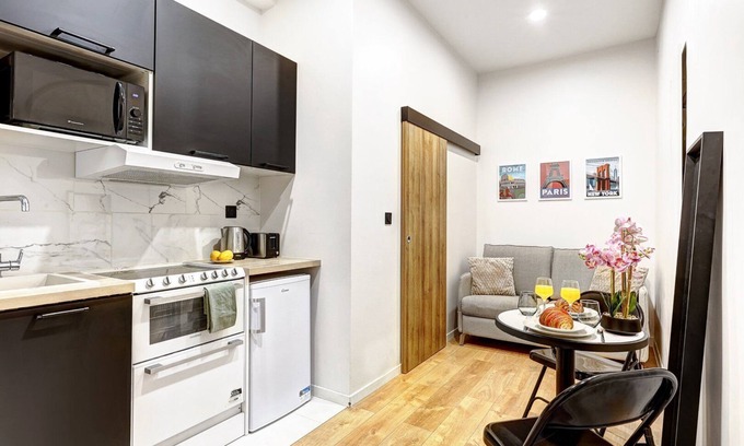 Porte-Dauphine Apartment | Suite Léo – Studio Cosy au Cœur du 16e