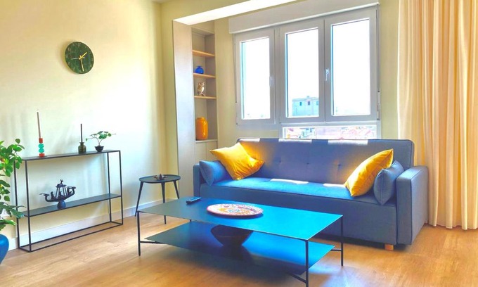 Gijon City Centre Apartment | SUITE PLAYA GIJON CENTRO, apartamento nuevo, 5 huéspedes VUT-3622-AS
