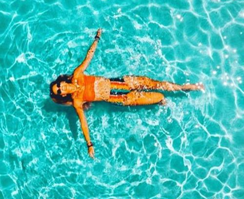 Nyons Bed & Breakfast | Suite Royale- SPA - Jacuzzi - Sauna - Massage - 2 Double Rooms - 4 SAISONS - Piscine Chauffée Toute l'année - POOL VIEW - Heated POOL -800m City Centre