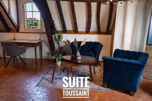 Downtown Angers Apartment | Suite Toussaint - Calme & Authentique
