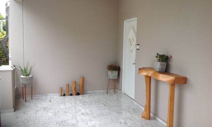 Kropia Apartment | SUITE WITH GARDEN