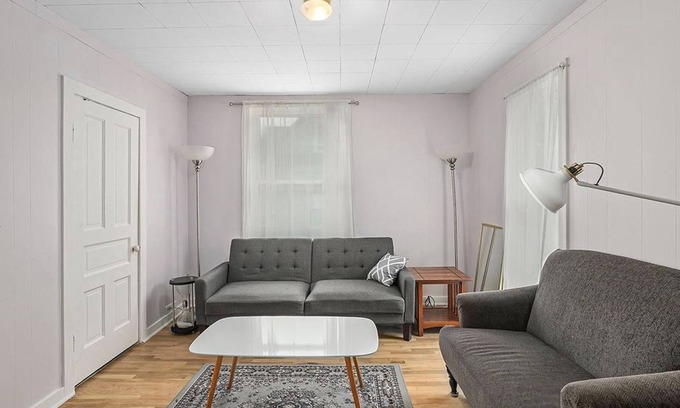 Grand Rapids Apartment | Suites at Oakley Apt # 2 - Extended Stay Welcome!
