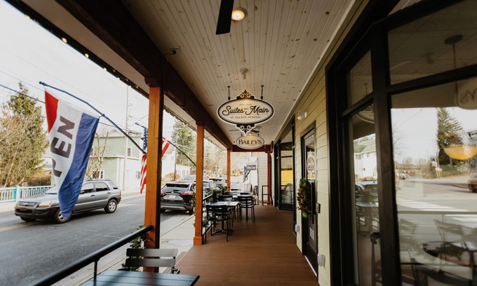 Dalton Apartment | Suites on Main - Unit 4