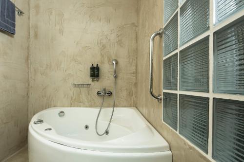 Koukaki Hotel | SUITES@SYNGROU-FIX