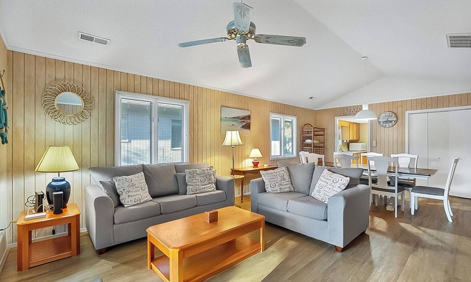 Myrtle Beach Cottage | Summer Cottage Unit 1: 3 BR, 2 BA in Myrtle Beach, Sleeps 8