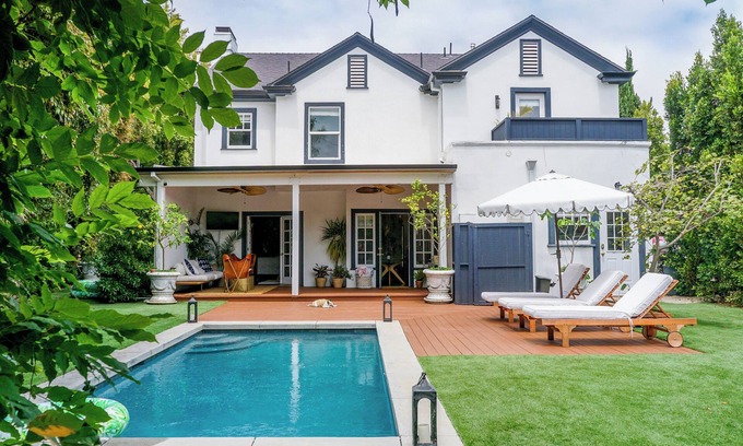 Downtown Los Angeles House | Summer Deal! Dream Home in Larchmont Village