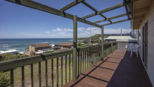 Kioloa House | Summer House On Kurrawa - stunning beach views