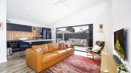 Ettalong Beach House | Summer Vibes Cabin Wifi