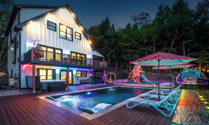 Sunday River Area House | SummerFun! NEW Pool, JungleGym, Dome, HotTub&Sauna, Sleeps16+