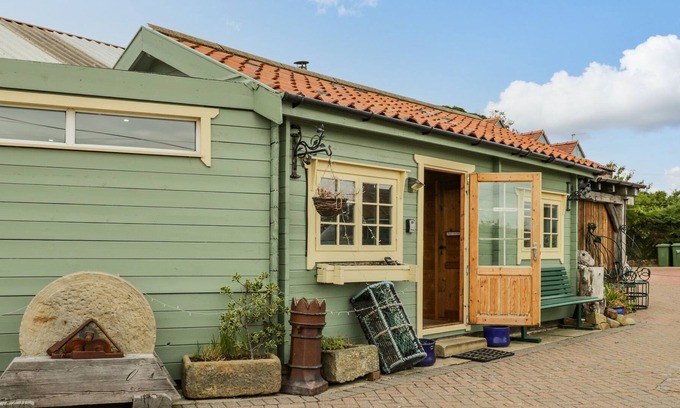 Robin Hood's Bay Cottage | SUMMERHOUSE, romantic, country holiday cottage in Robin Hood’s Bay