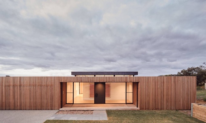 Portsea House | Summerland Portsea on the golf course