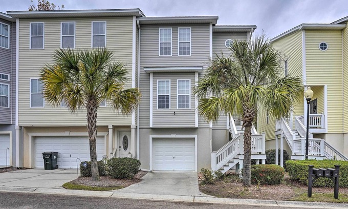 Lincolnville House | Summerville Townhome Near Rosebrock Park