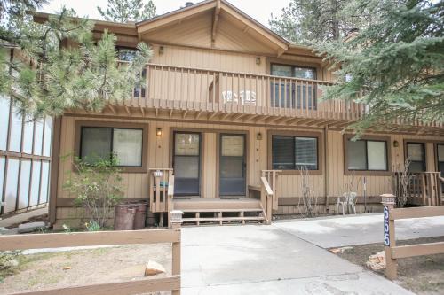 Summit Estates House | Summit Getaway Condo - Affordable and ideally located, Wood burning fireplace! Walk to Ski Resort
