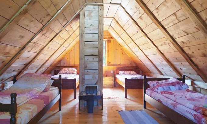 Kabati House | Summit Guest House & Grill