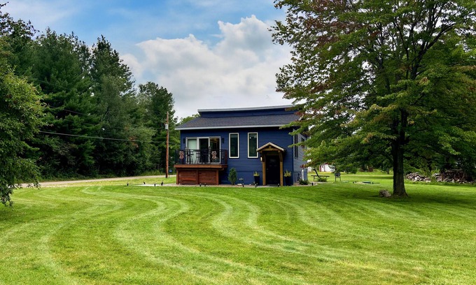 Summit Lake House | Summit Lake 2-bedroom house with AC and WiFi.