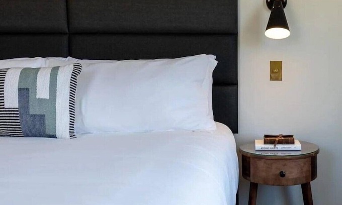 Mount Shasta Hotel | Summit Lofts, View of Mt Shasta, King Bed, #205