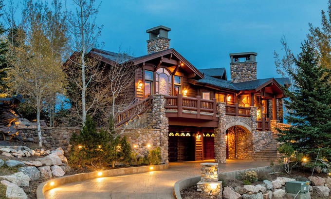 Deer Valley Cabin | Summit View Lodge- Ski In/Out Access to Deer Valley. Deer Crest Community 🏔⛷n