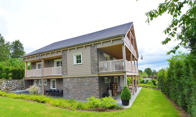 Septon Ski Chalet | Sumptuous Chalet in Septon with Sauna and bubble bath