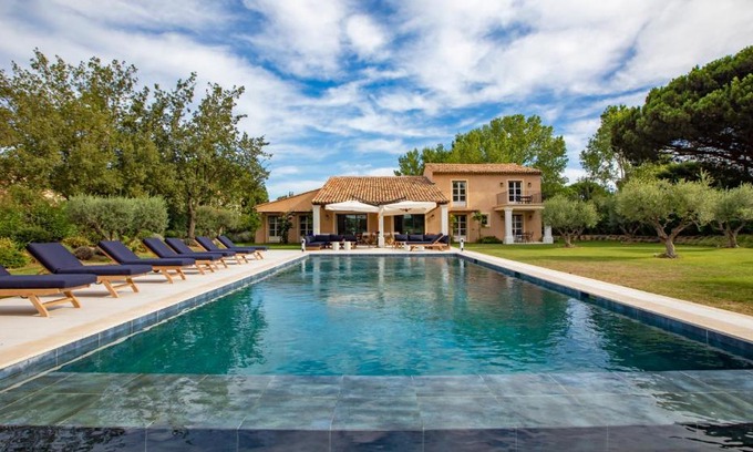 Saint-Tropez Villa | Sumptuous Villa facing the Bay of Canebiers